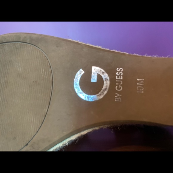 Guess Sandals Size 10 - Picture 7 of 7